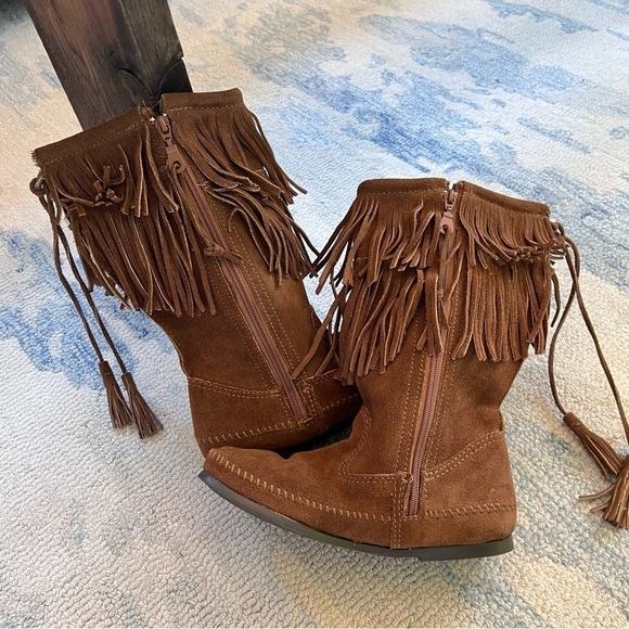 MINNETONKA FRINGE BOOTS ADJUSTABLE LACES ZIPPER BROWN SIZE 7 HANDMADE - Picture 6 of 10
